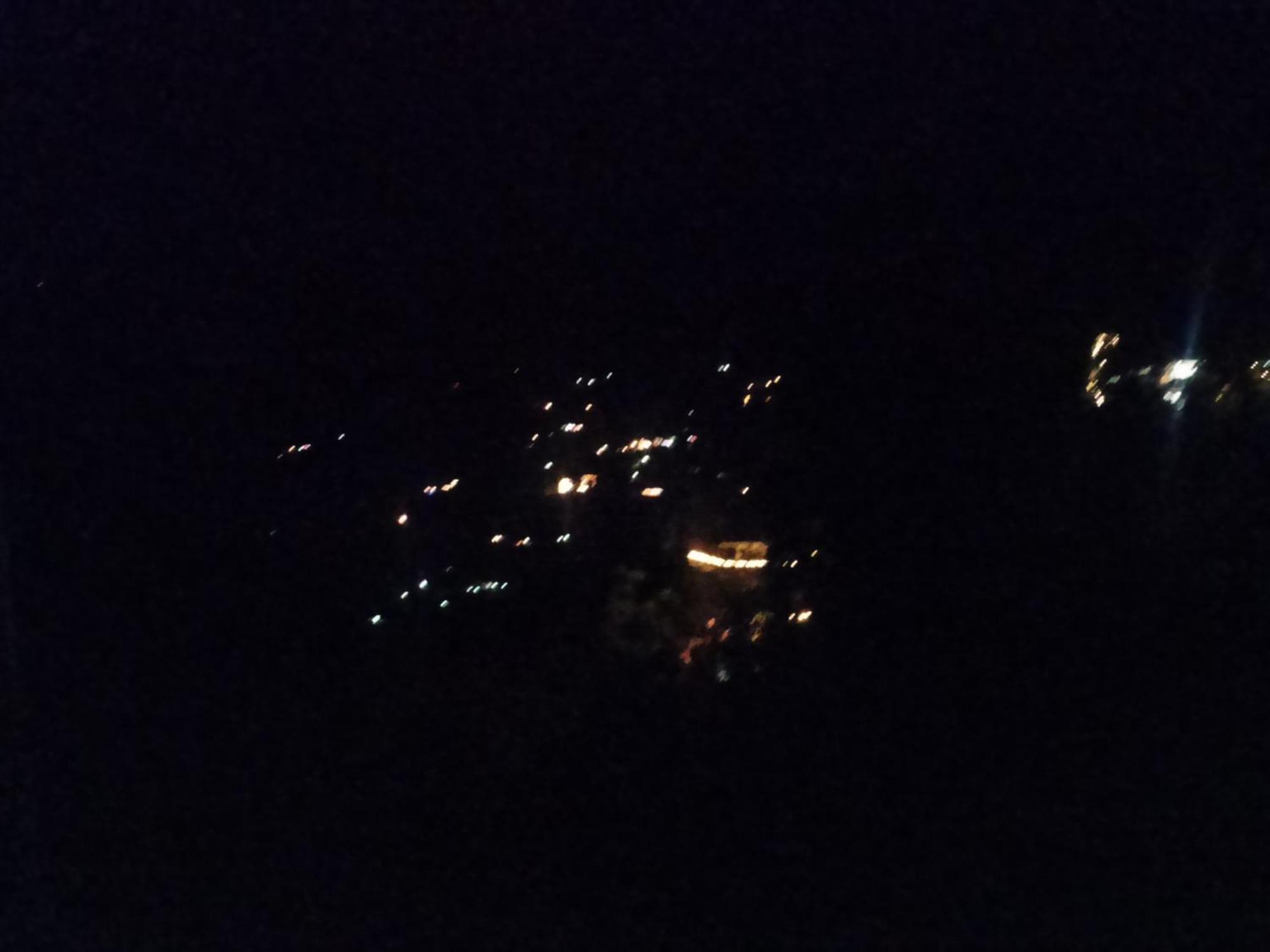 Tirthan Hilltop Home Stay Banjār Exteriör bild