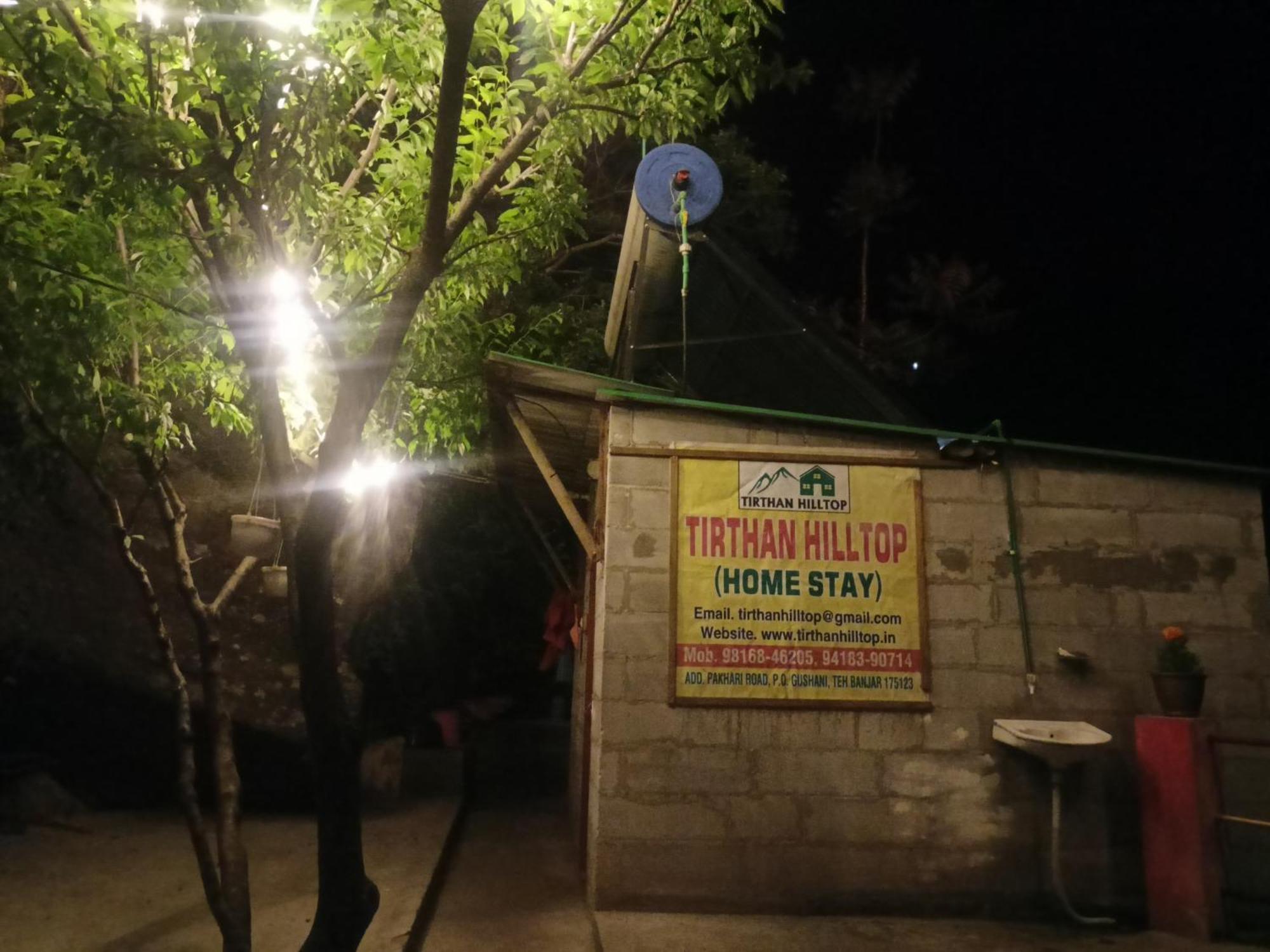 Tirthan Hilltop Home Stay Banjār Exteriör bild